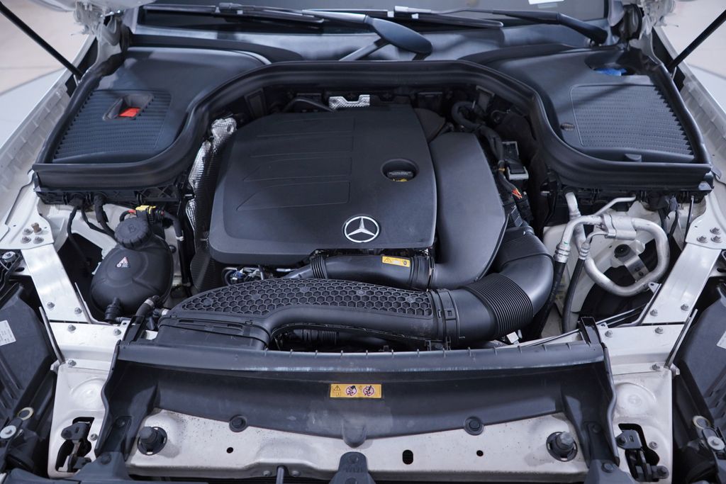Thumbnail: 2021 Mercedes-Benz GLC - 24