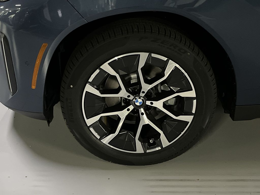 Thumbnail: 2026 BMW X3 - 10