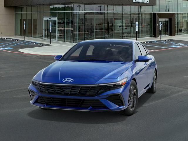 2025 Hyundai Elantra Blue 6
