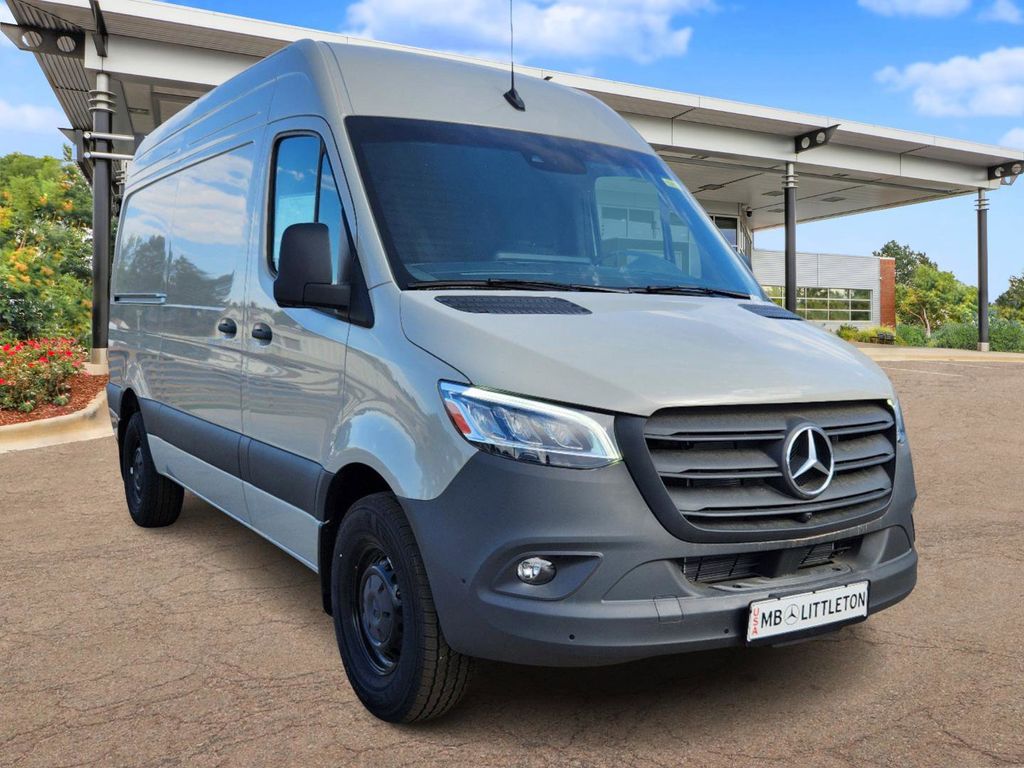 2024 Mercedes-Benz Sprinter 2500 Cargo 144 WB 2