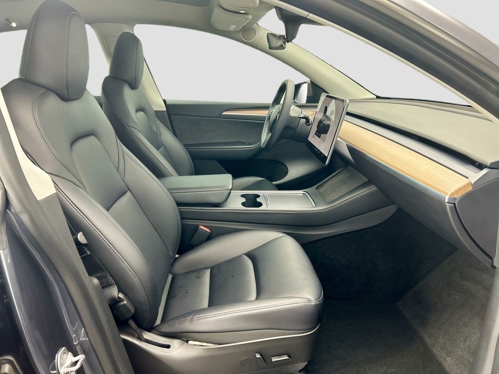 Thumbnail: 2022 Tesla Model Y - 19