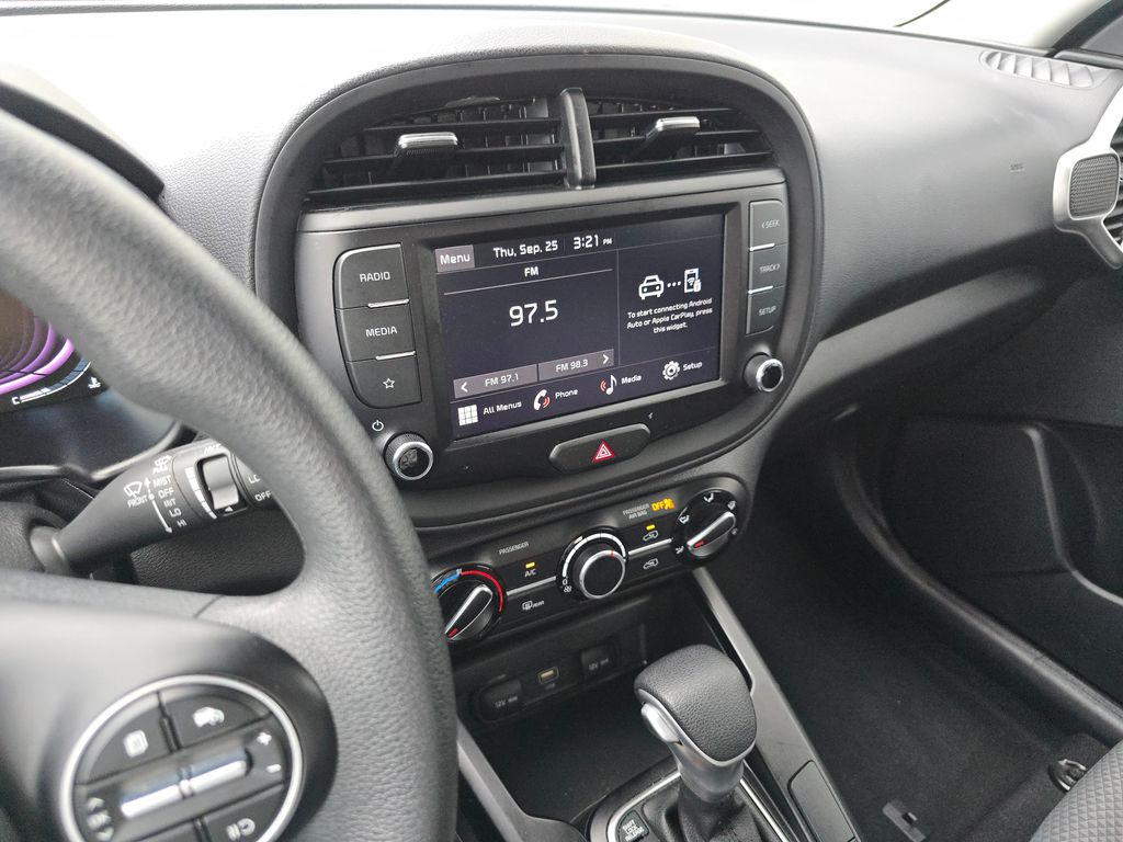 2023 Kia Soul LX photo 22
