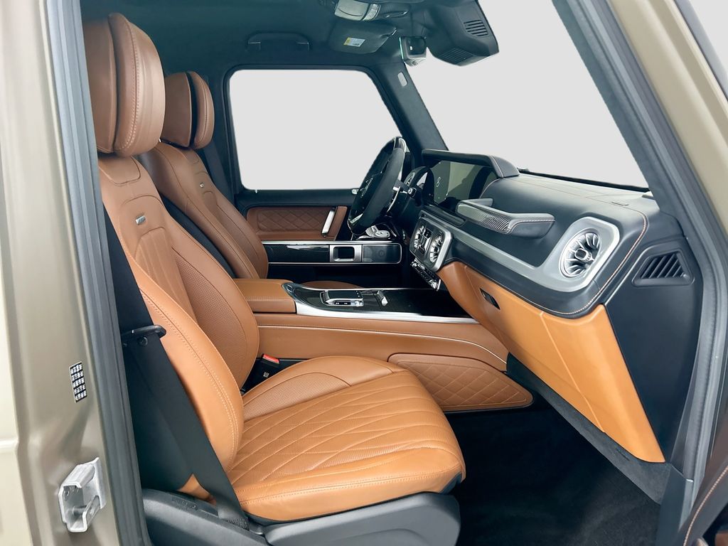Thumbnail: 2025 Mercedes-Benz G-Class - 18