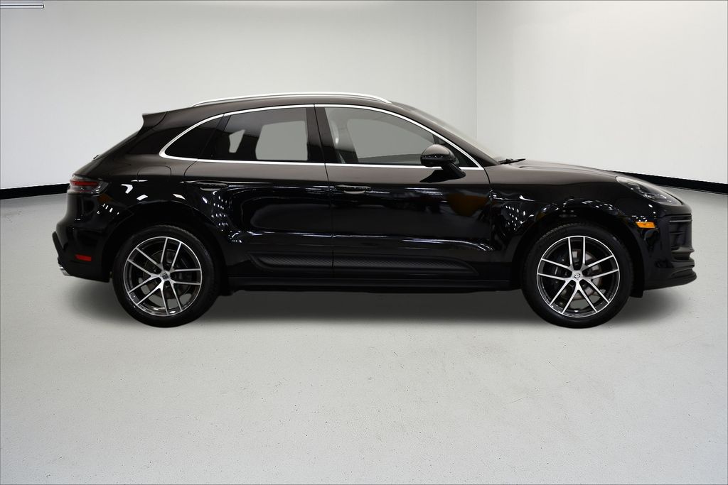 Thumbnail: 2026 Porsche Macan - 8