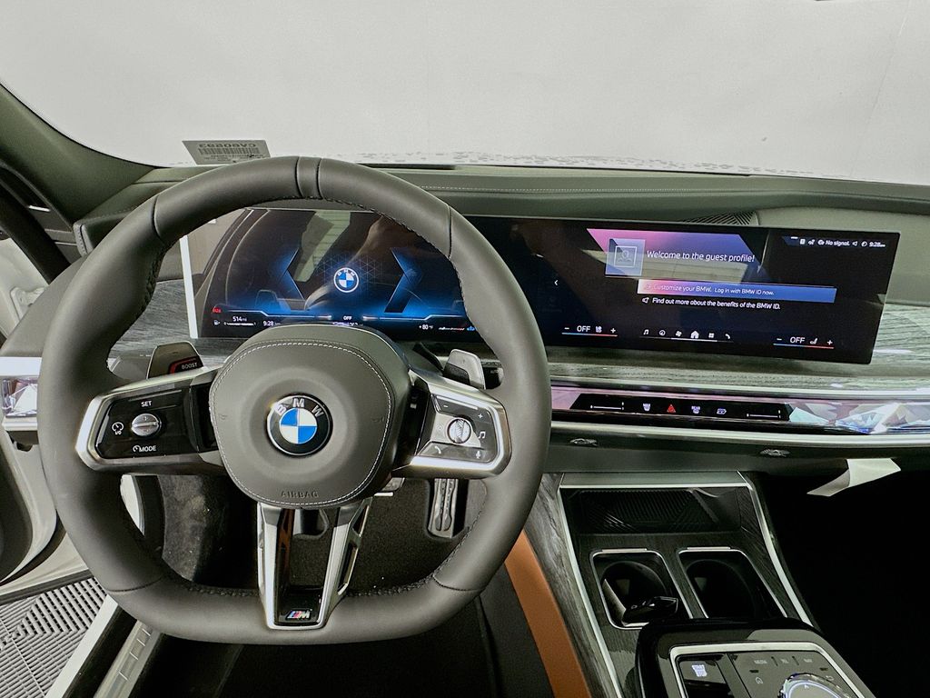 Thumbnail: 2025 BMW 7 Series - 10