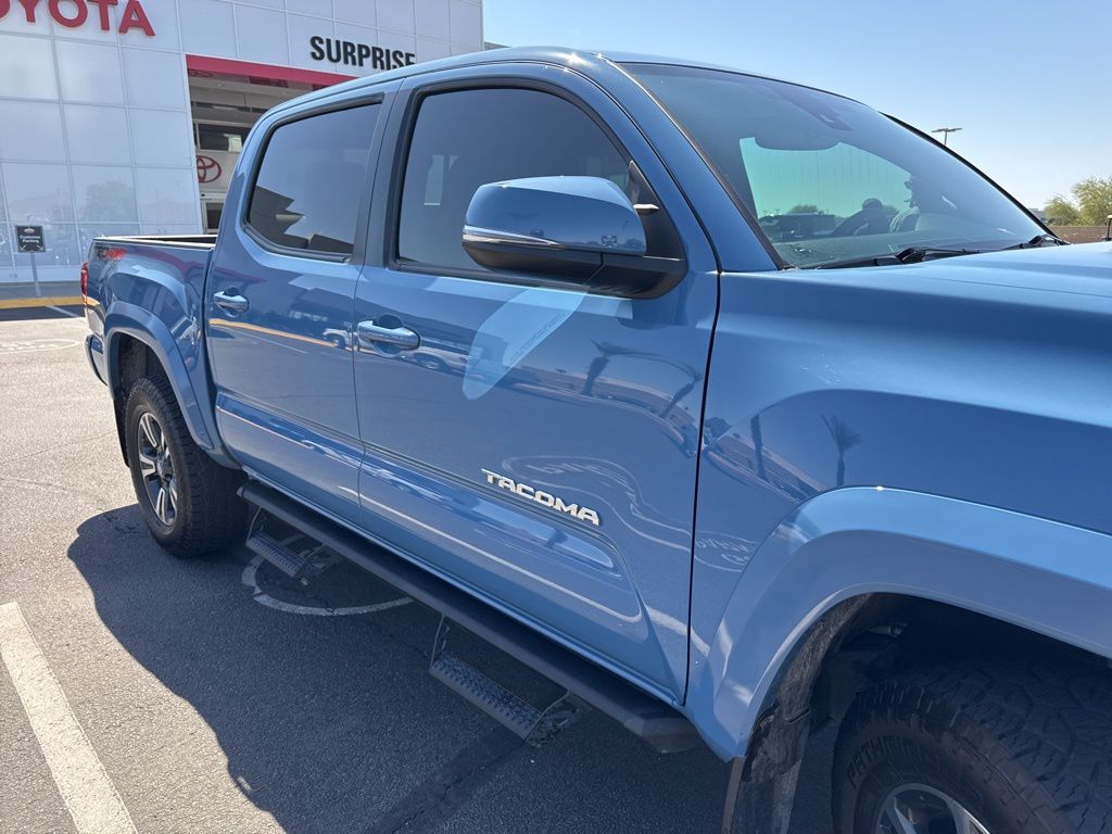 Thumbnail: 2019 Toyota Tacoma - 8