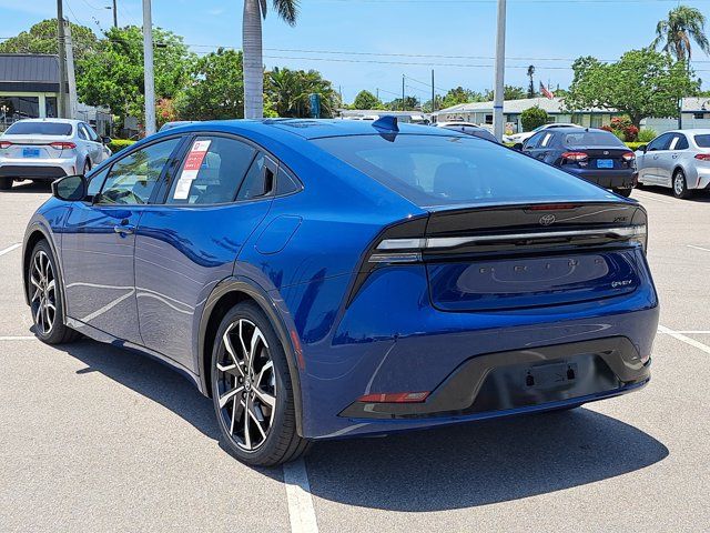 2025 Toyota Prius Plug-in Hybrid XSE photo 3