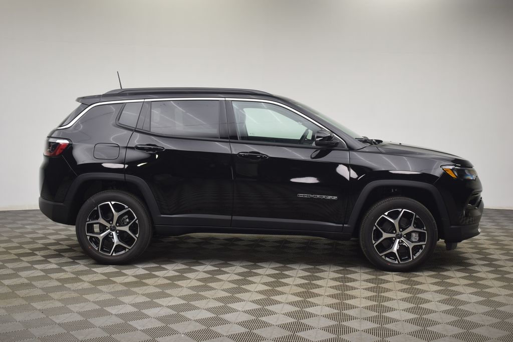 new 2026 Jeep Compass car, priced at $33,900