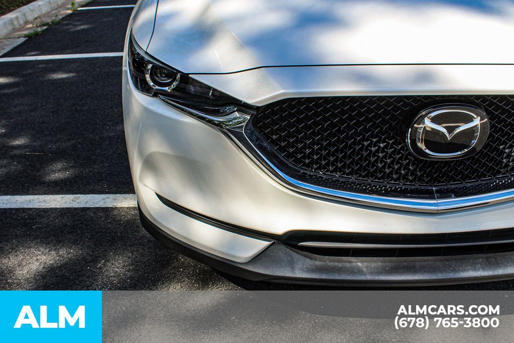 Used 2018 White Mazda Touring image 12