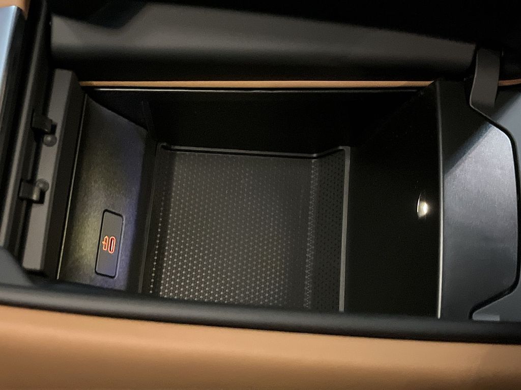 2026 BMW X7 xDrive40i 21