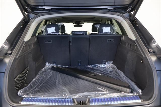 Thumbnail: 2025 Audi Q5 - 8