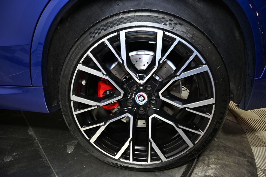 2022 BMW X5 M 12