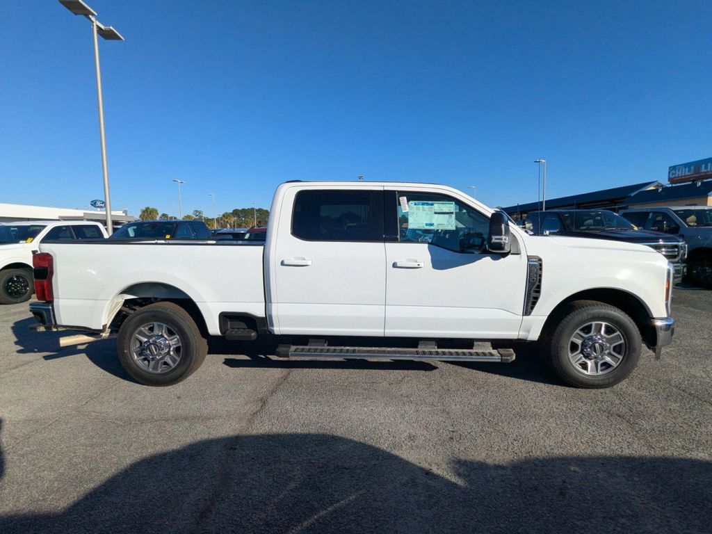 2026 Ford F-350 Super Duty LARIAT