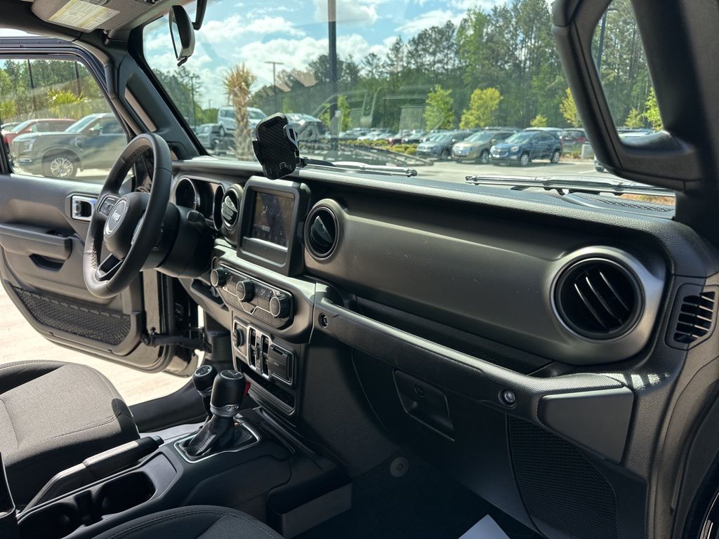 2023 Black Clearcoat Jeep Gladiator Sport 4X4 Truck