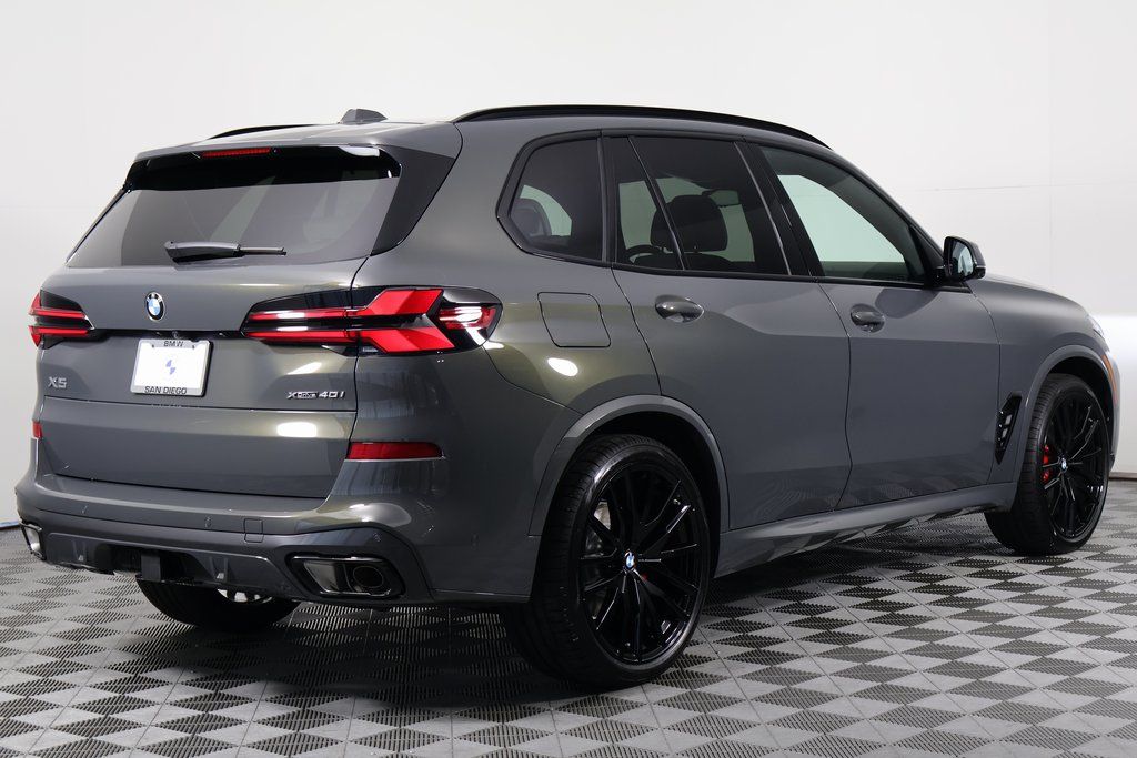 Thumbnail: 2026 BMW X5 - 2