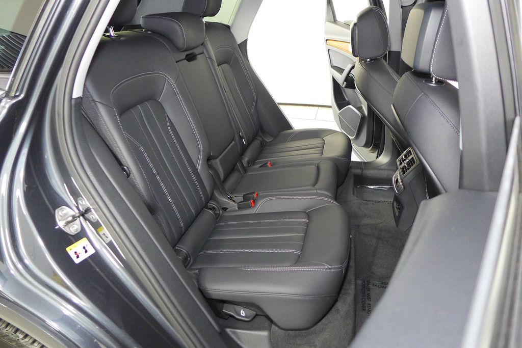 Thumbnail: 2023 Audi Q5 - 19