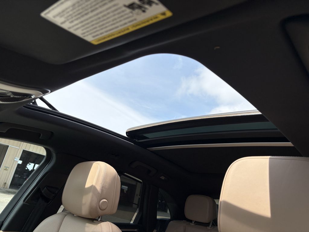 2020 Porsche Macan S White at Ultimate Motorsports