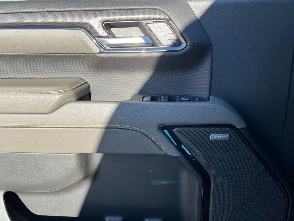 Thumbnail: 2024 Chevrolet Silverado 1500 - 23