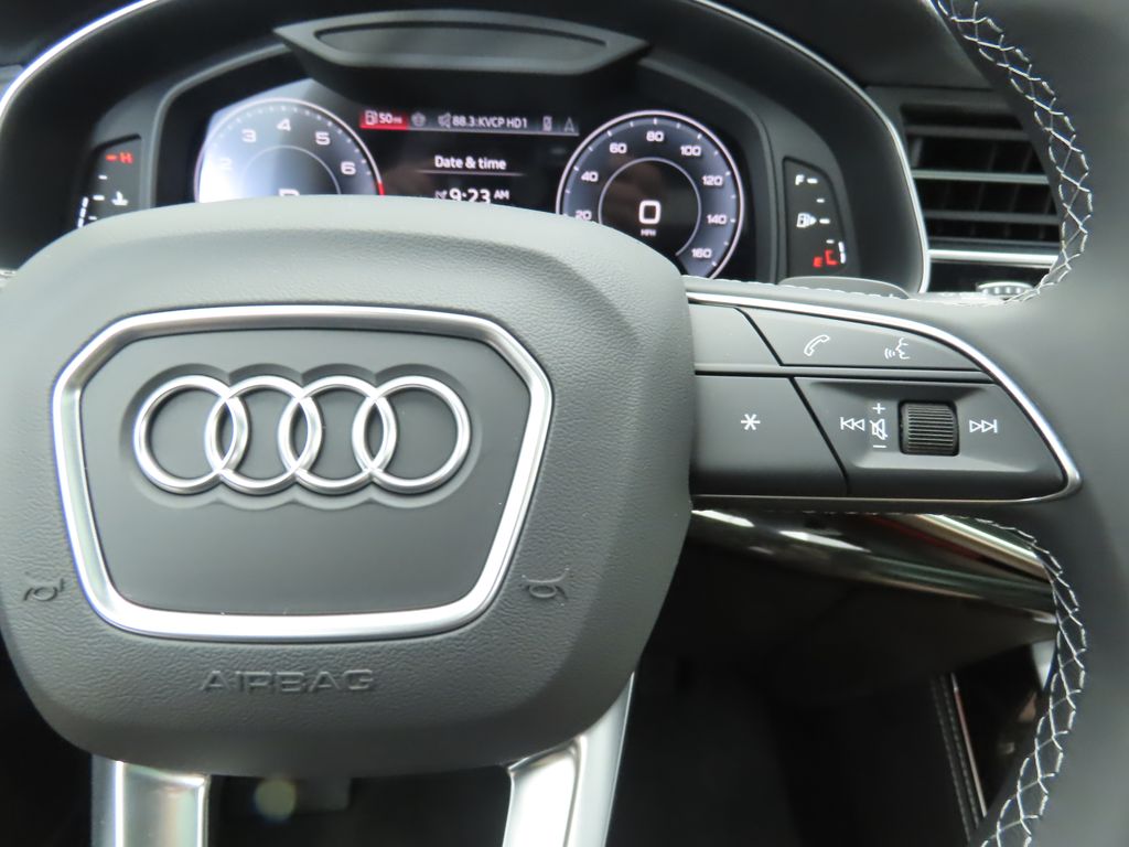 2025 Audi Q7  13