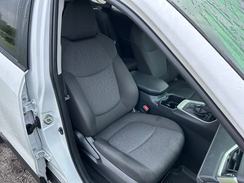 Thumbnail: 2025 Toyota RAV4 - 15