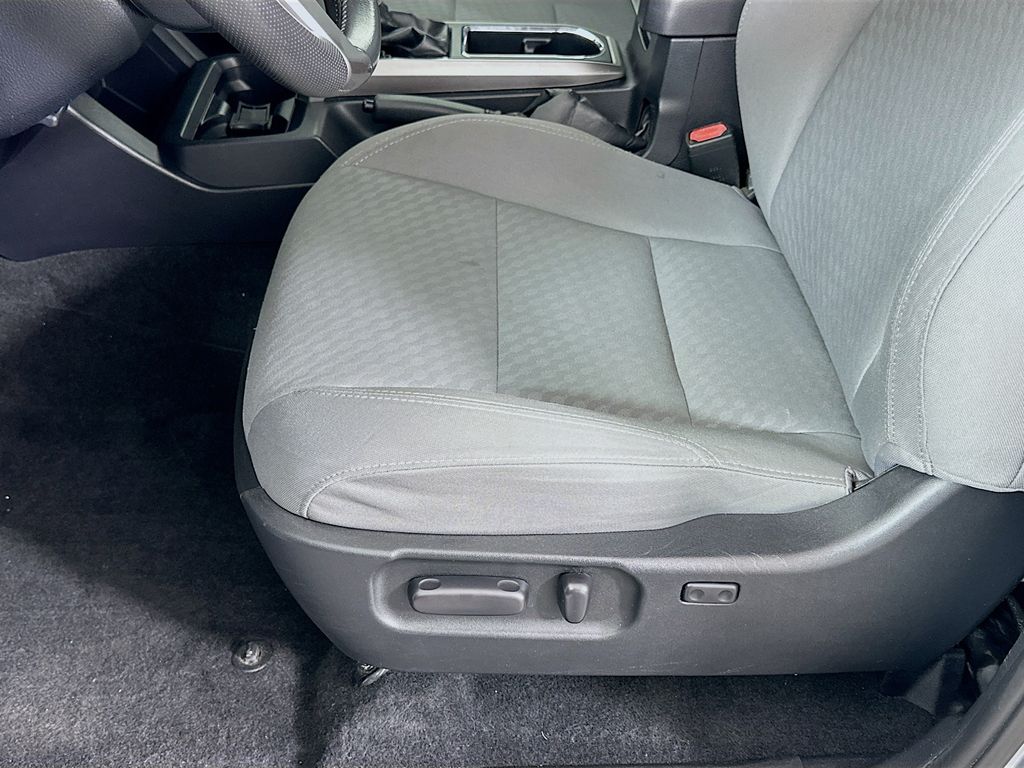 Thumbnail: 2020 Toyota Tacoma - 19