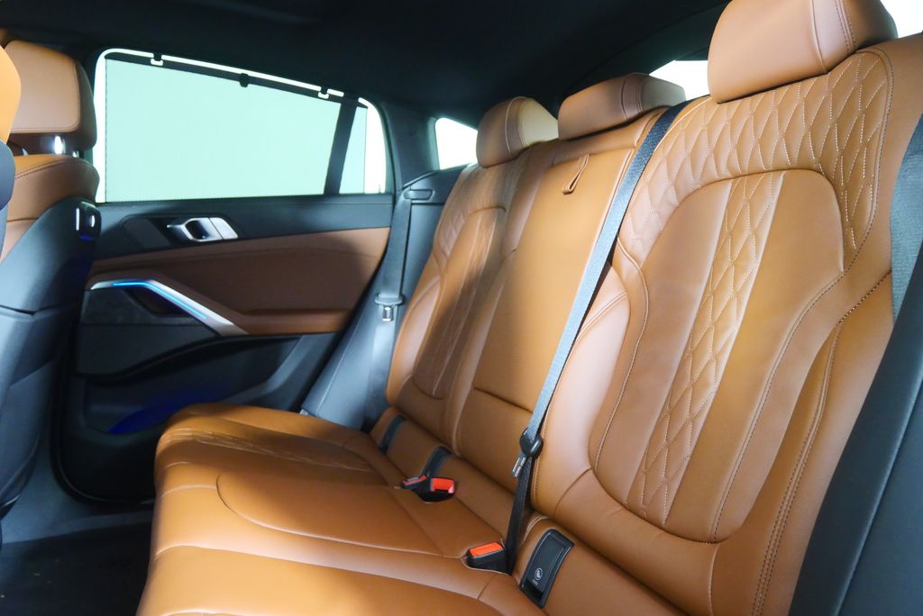 Thumbnail: 2026 BMW X6 - 15