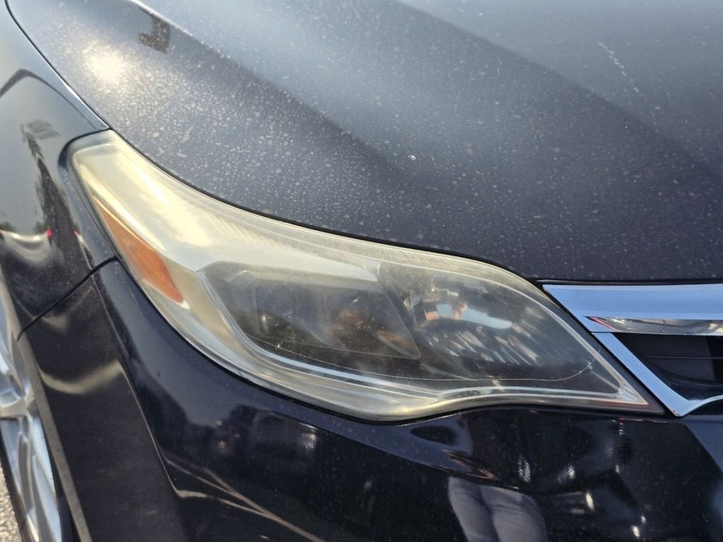 Used 2013 Black Toyota XLE Touring image 20