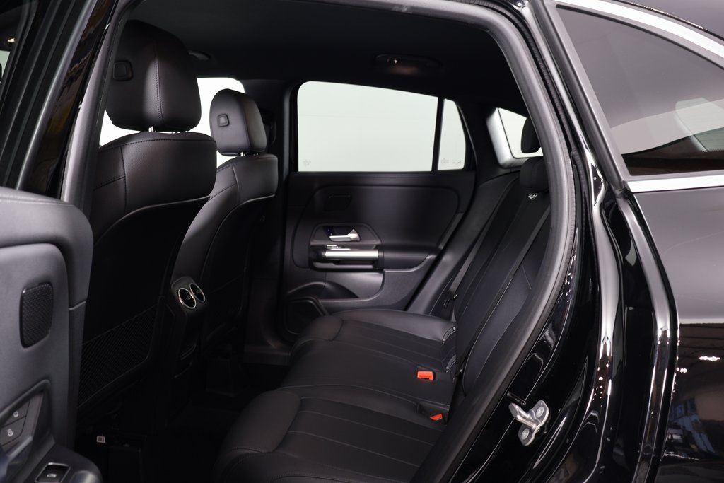 Thumbnail: 2025 Mercedes-Benz GLA - 11