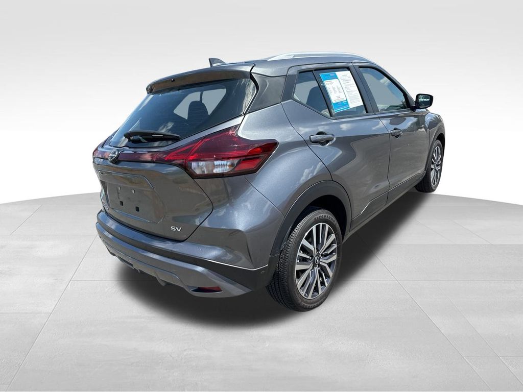 2024 Gun Metallic Nissan Kicks SV FWD SUV
