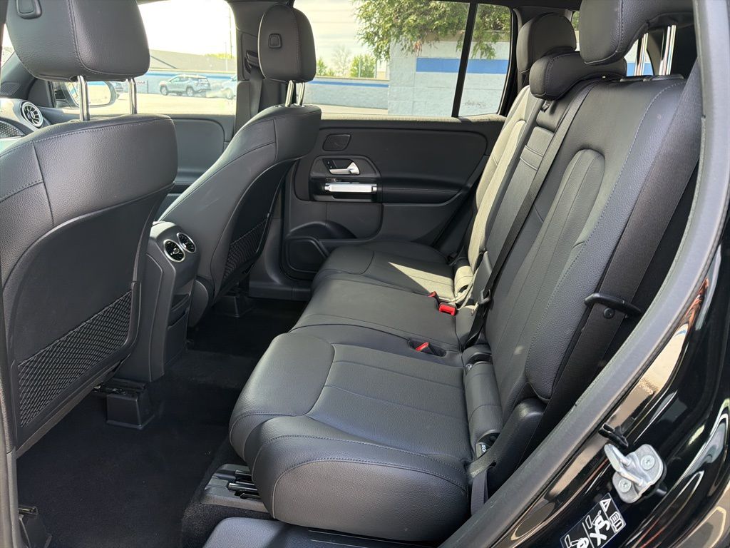 Thumbnail: 2025 Mercedes-Benz GLB - 18