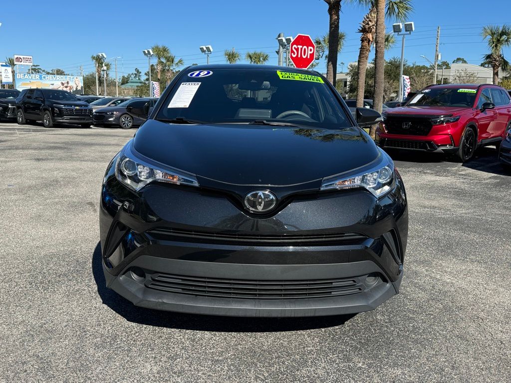 2019 Toyota C-HR LE 3