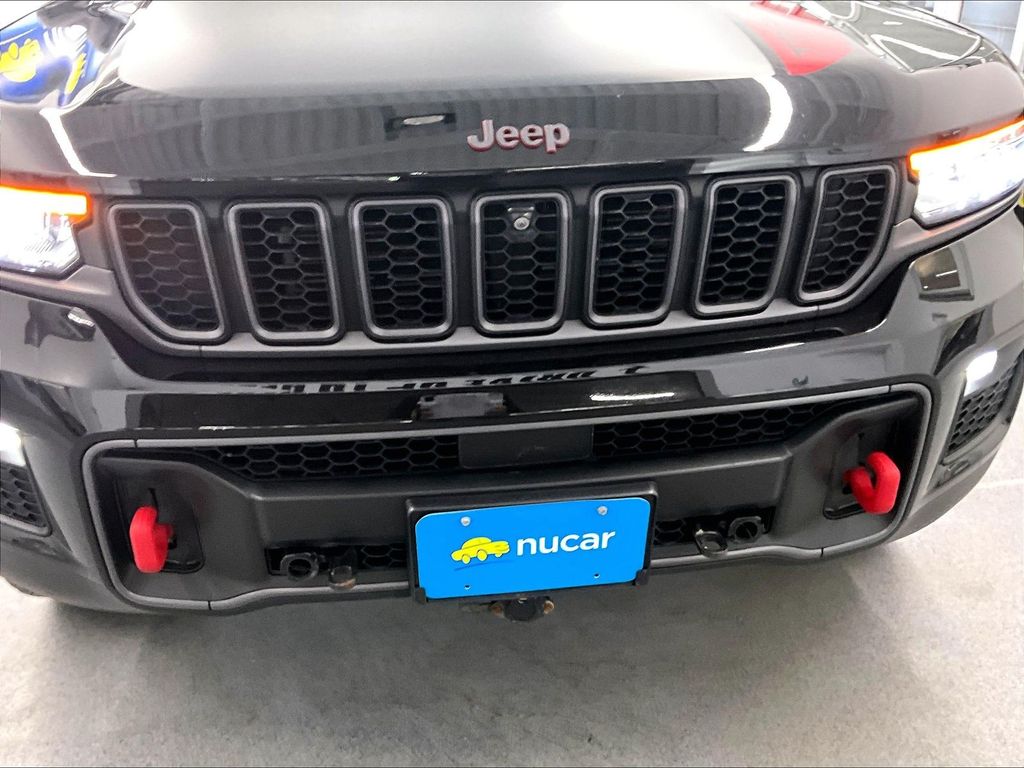 2022 Jeep Grand Cherokee — photo 30