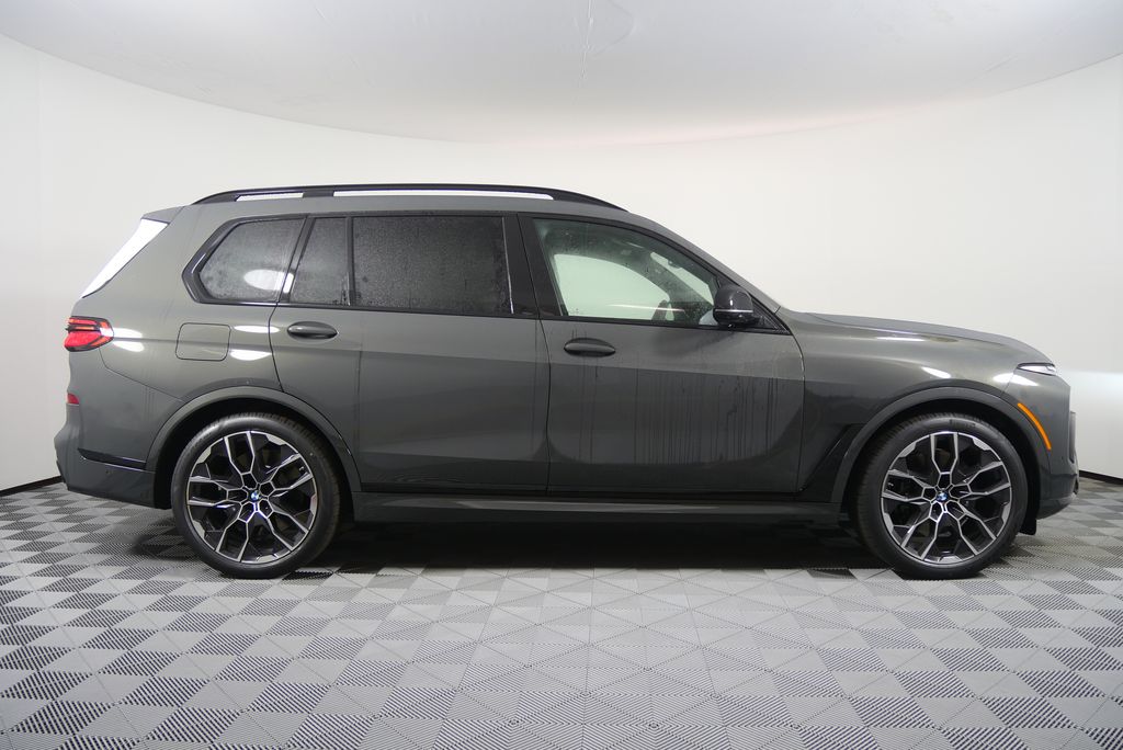 Thumbnail: 2026 BMW X7 - 2