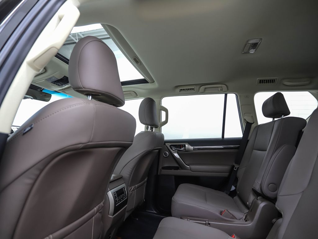 2021 Lexus GX 460 19