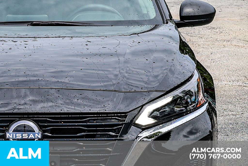 Used 2025 Black Nissan 2.5 SV image 15