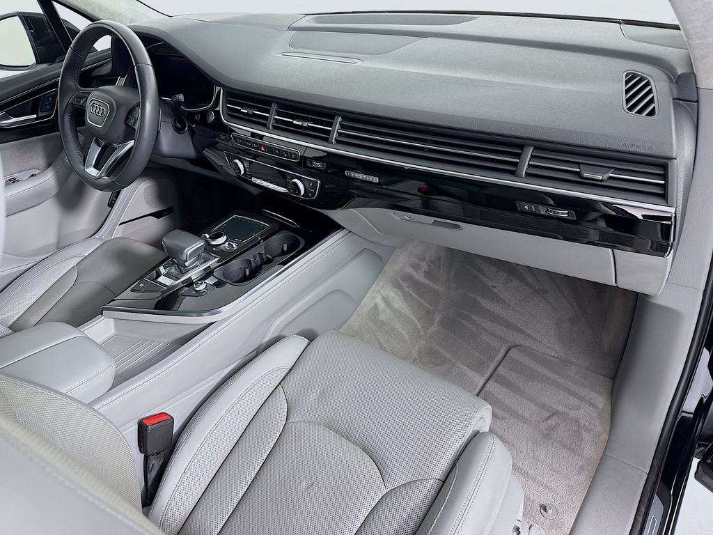 Thumbnail: 2018 Audi Q7 - 18