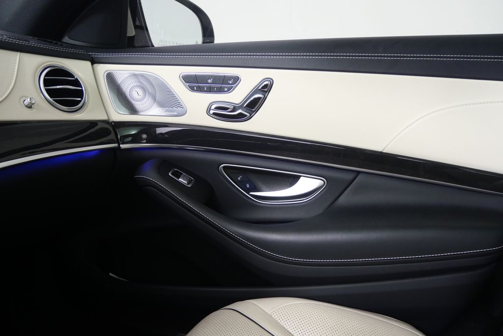 Thumbnail: 2020 Mercedes-Benz S-Class - 30