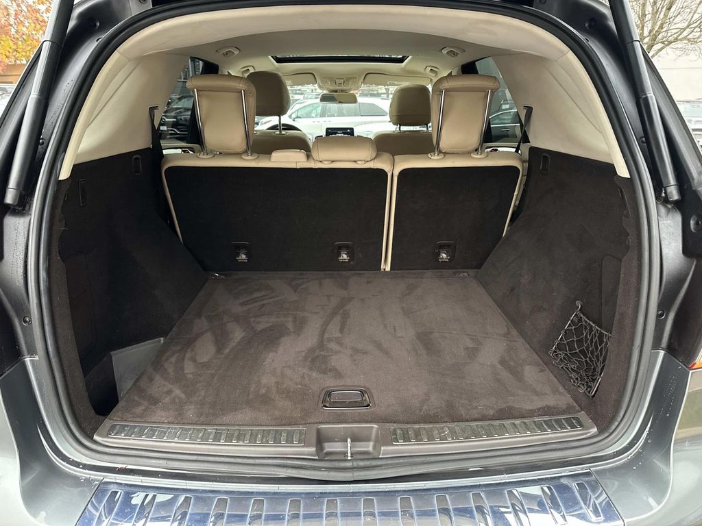 Thumbnail: 2017 Mercedes-Benz GLE - 29