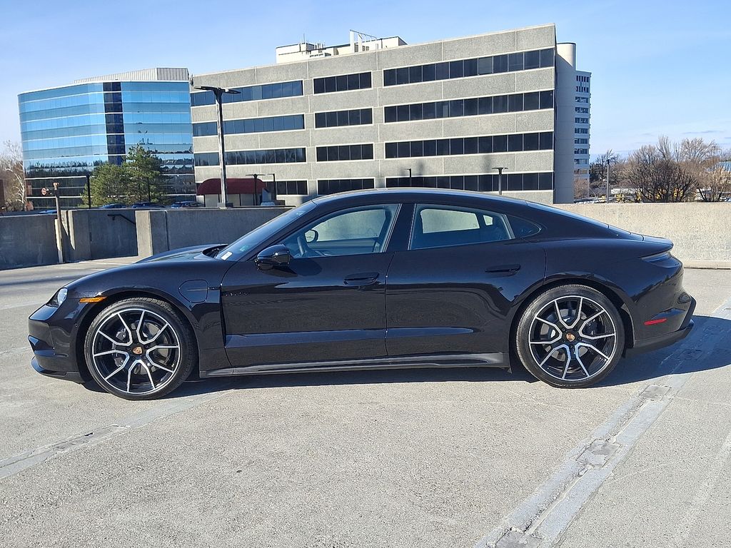Thumbnail: 2026 Porsche Taycan - 2