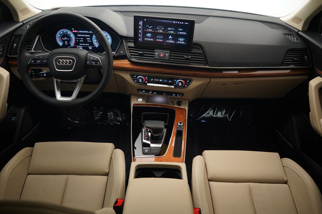 Thumbnail: 2023 Audi Q5 - 8