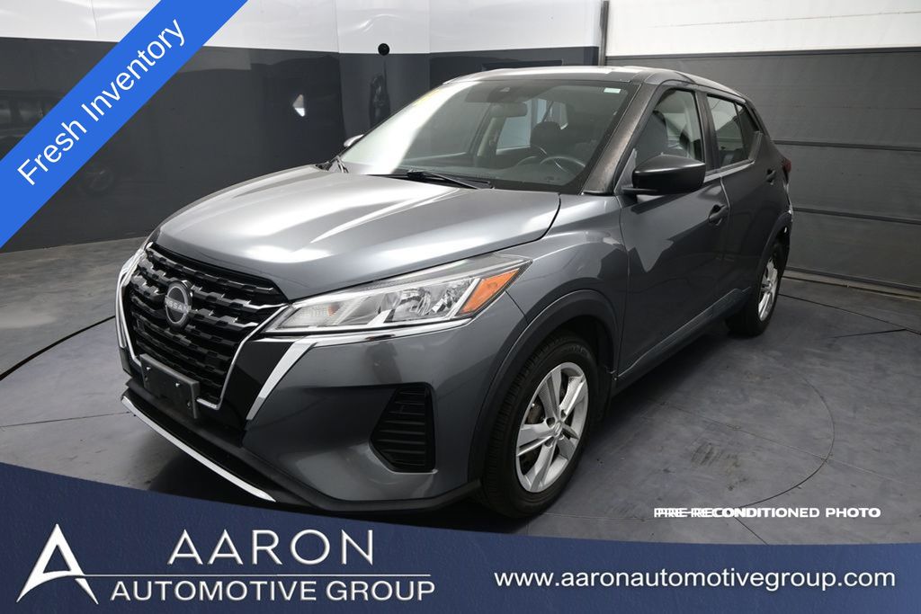 Gray (Gun Metallic) 2022 Nissan Kicks SUV / Crossover Front-Wheel Drive Continuously Variable Transmission