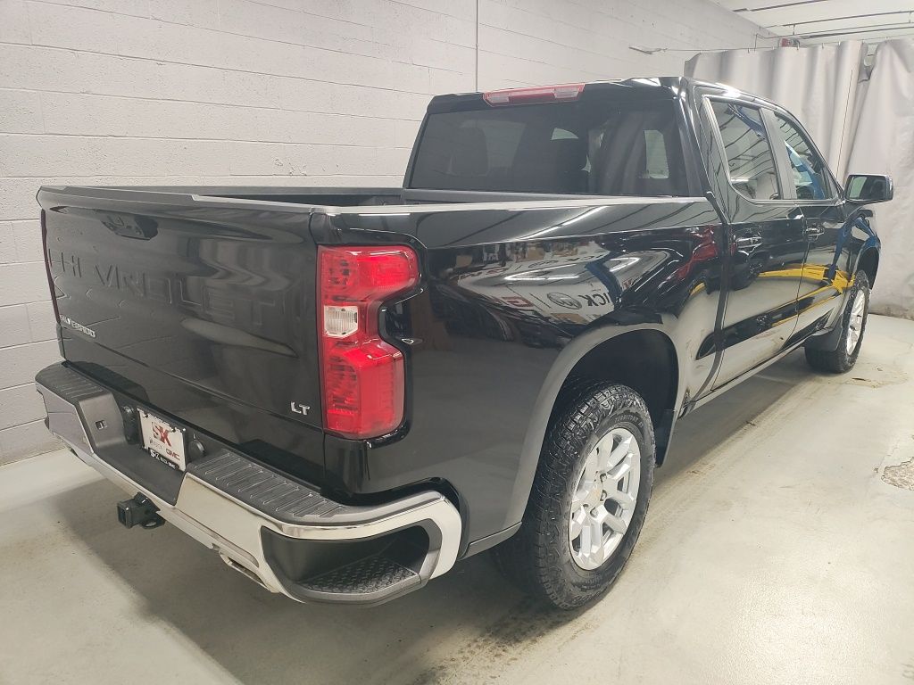 Used 2022 Black Chevrolet LT image 2