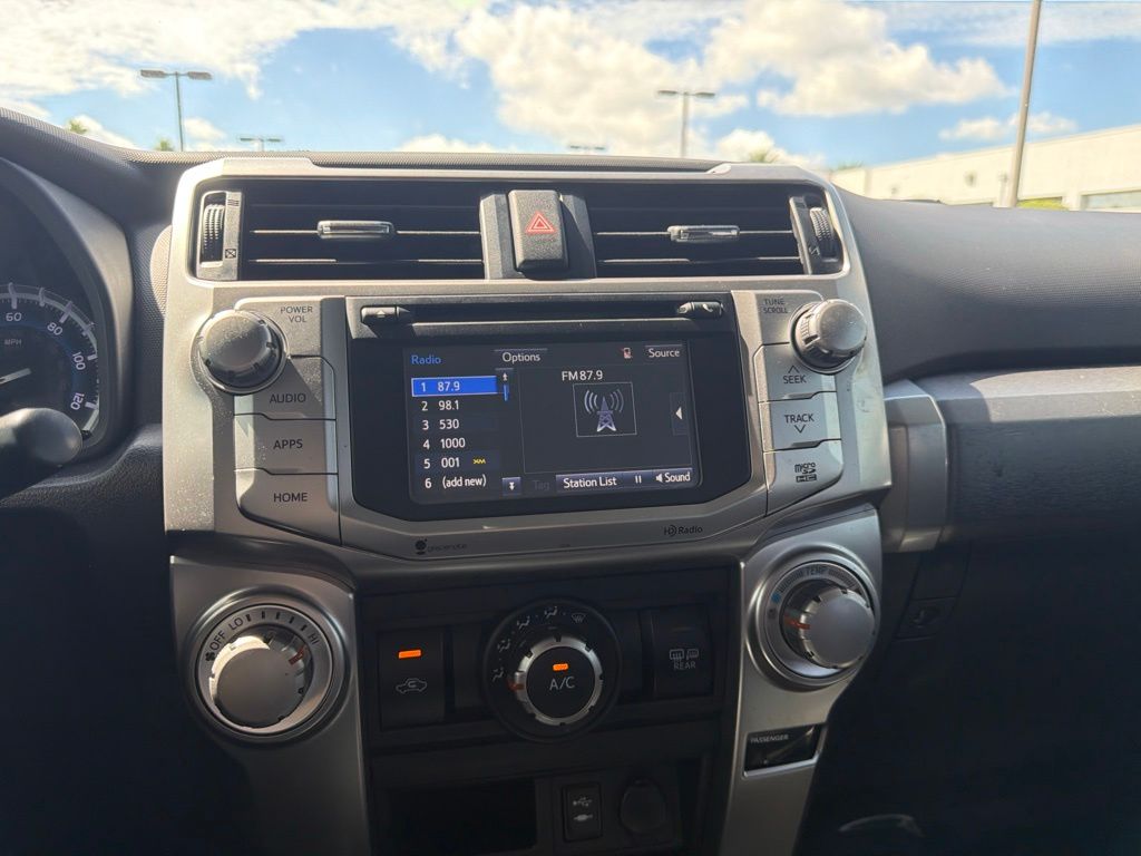 Thumbnail: 2015 Toyota 4Runner - 15