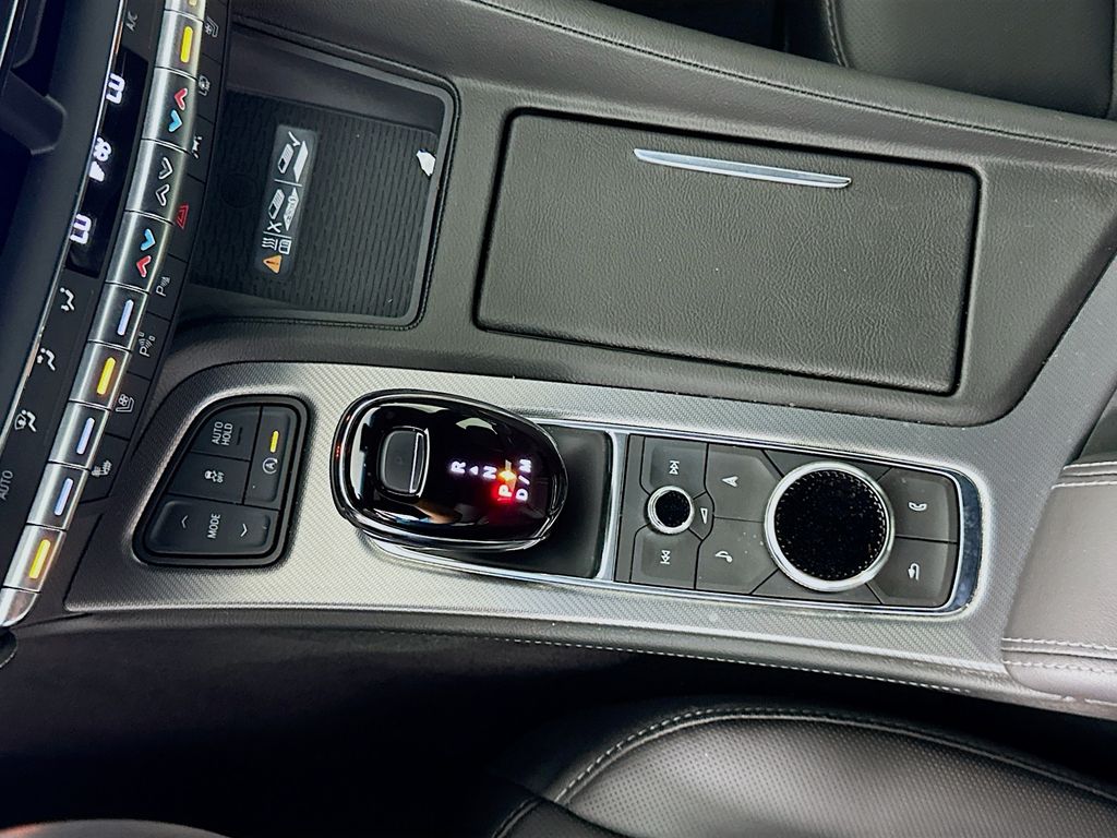 Thumbnail: 2023 Cadillac CT5 - 17