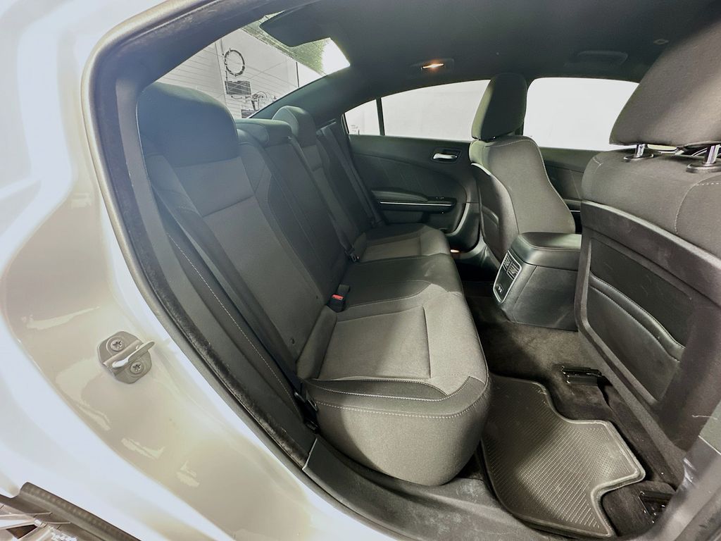 Thumbnail: 2018 Dodge Charger - 26
