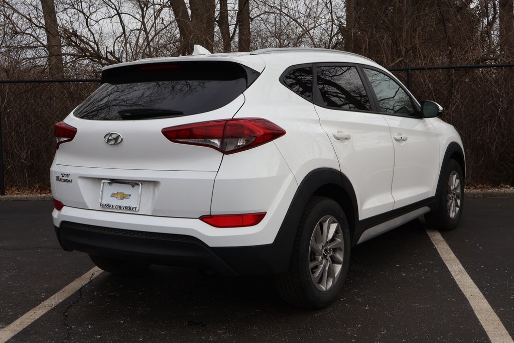 Thumbnail: 2017 Hyundai Tucson - 8