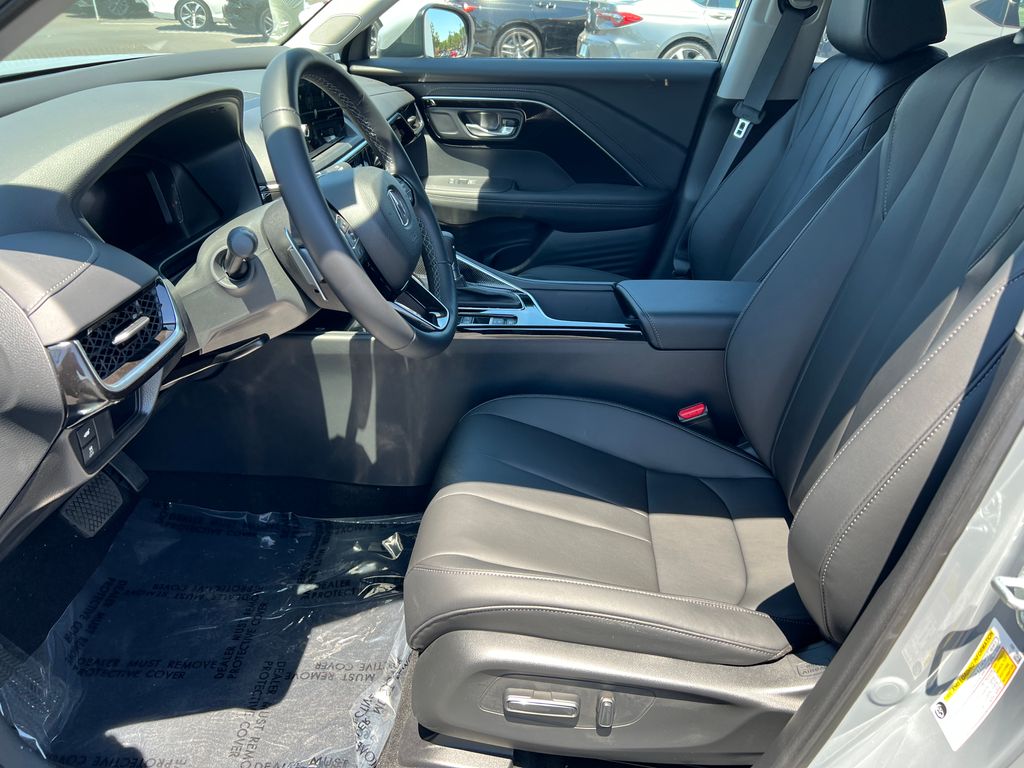 Thumbnail: 2025 Acura ADX - 13