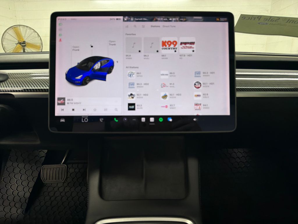 Used 2022  Tesla Long Range image 22