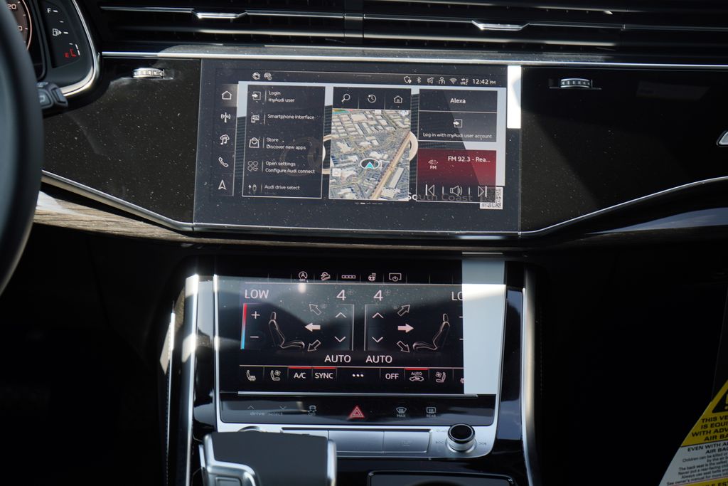 Thumbnail: 2026 Audi Q7 - 10