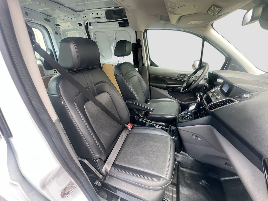 Used 2023 White Ford XL image 26